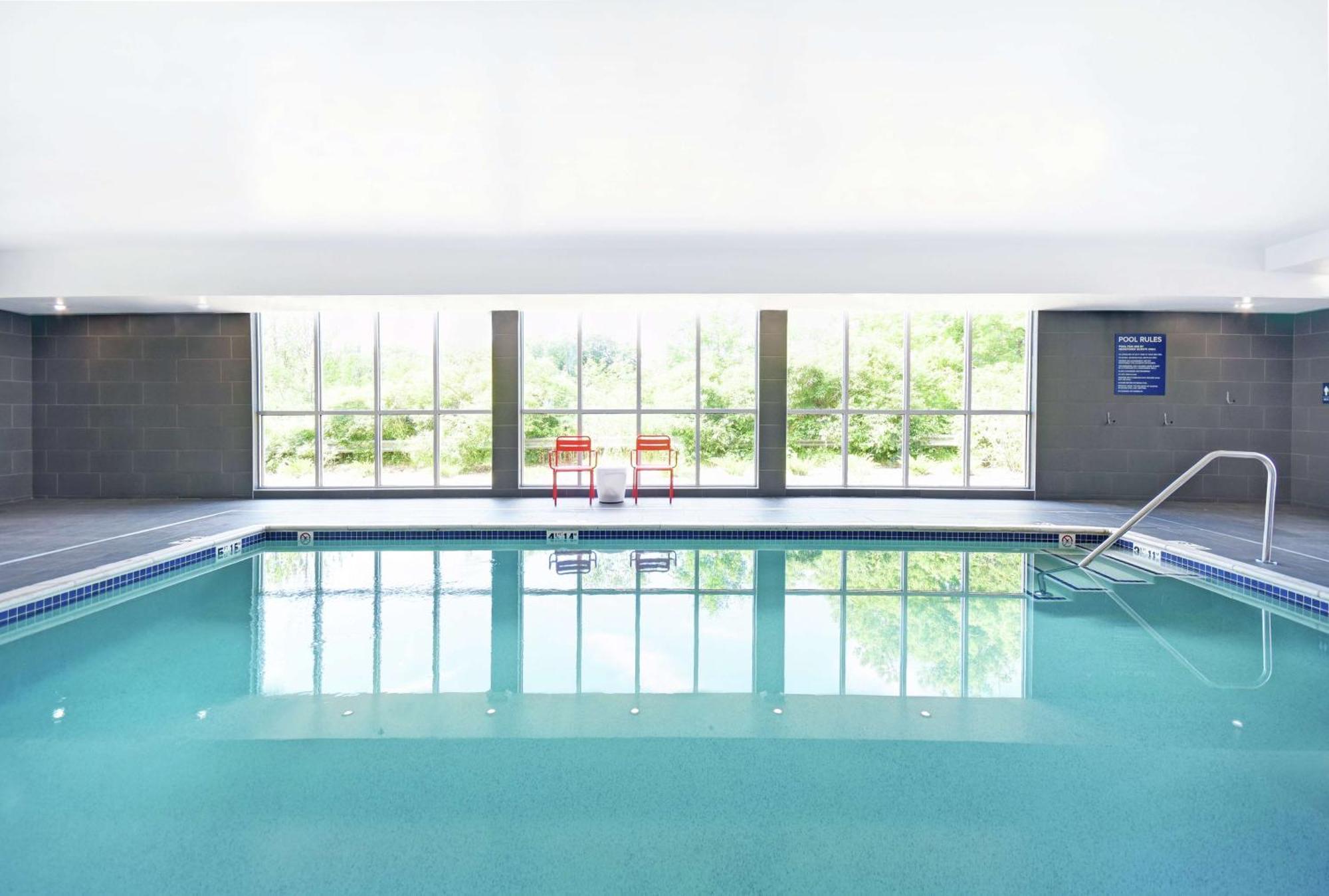 Отель Tru By Hilton Grand Rapids Airport Kentwood Экстерьер фото