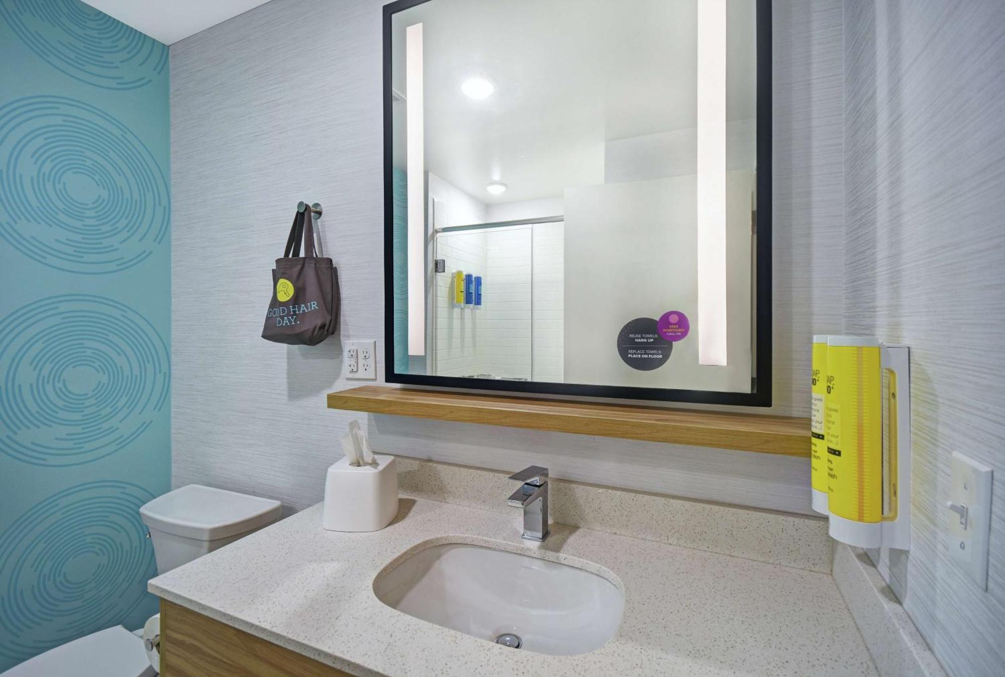 Отель Tru By Hilton Grand Rapids Airport Kentwood Экстерьер фото