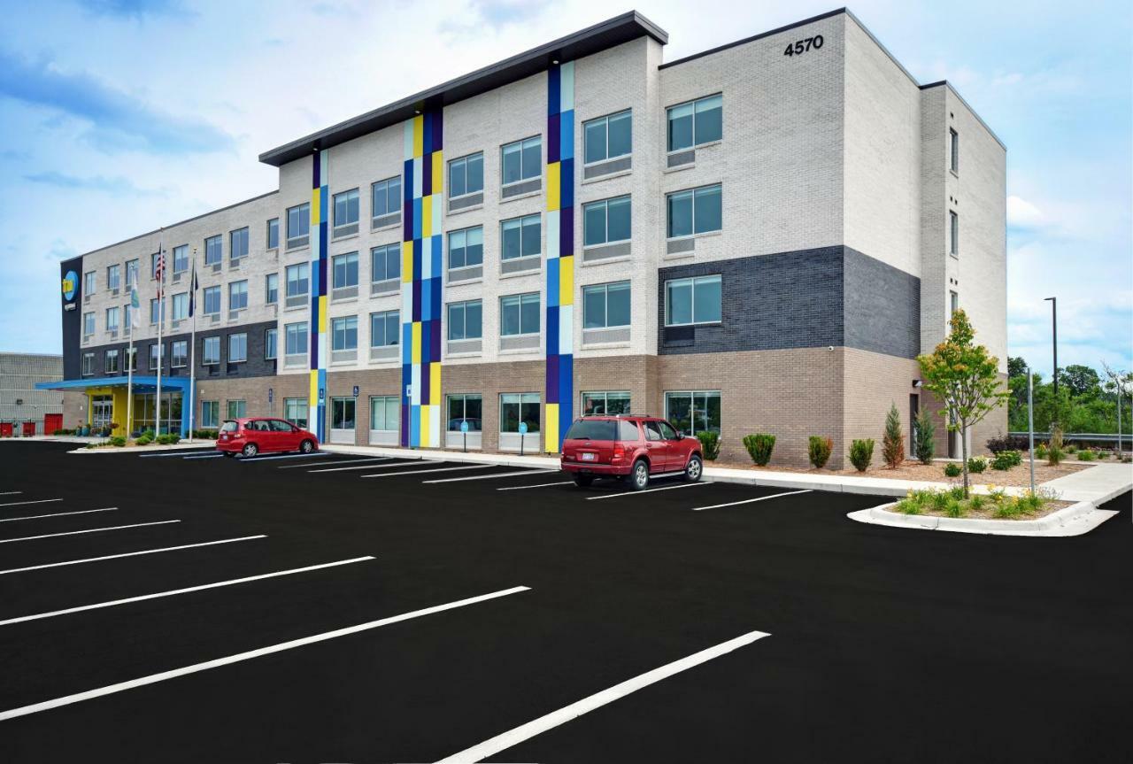 Отель Tru By Hilton Grand Rapids Airport Kentwood Экстерьер фото